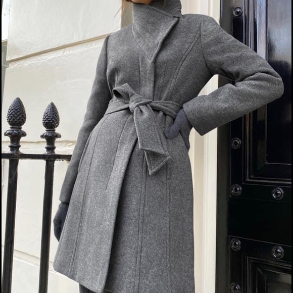 ❌❌SOLD ❌❌ Aritzia Babaton wool coat. - Picture 5 of 5